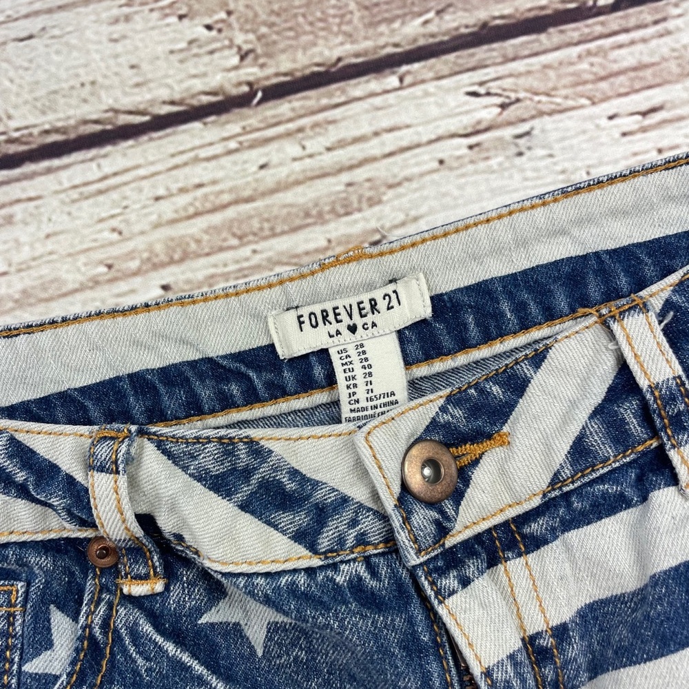 Forever 21 Stars Stripes Distressed Shorts Size 28 - Picture 5 of 8